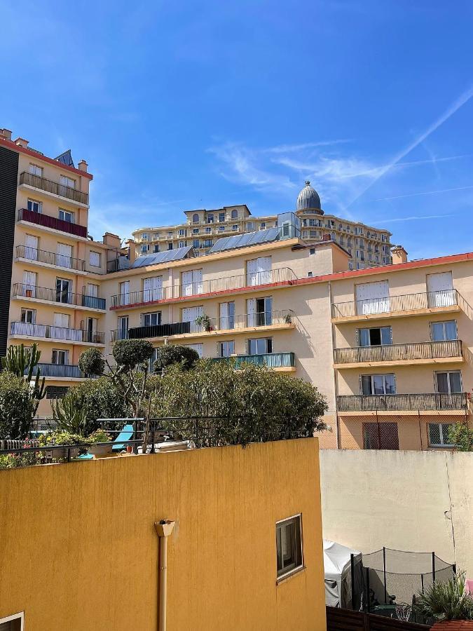 Charmant Studio A Menton Exterior photo